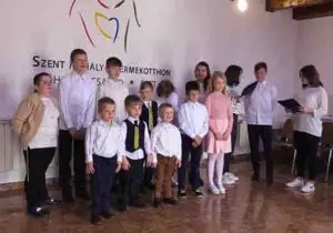 Az édesanyákat köszöntötte a Credo Alapítvány